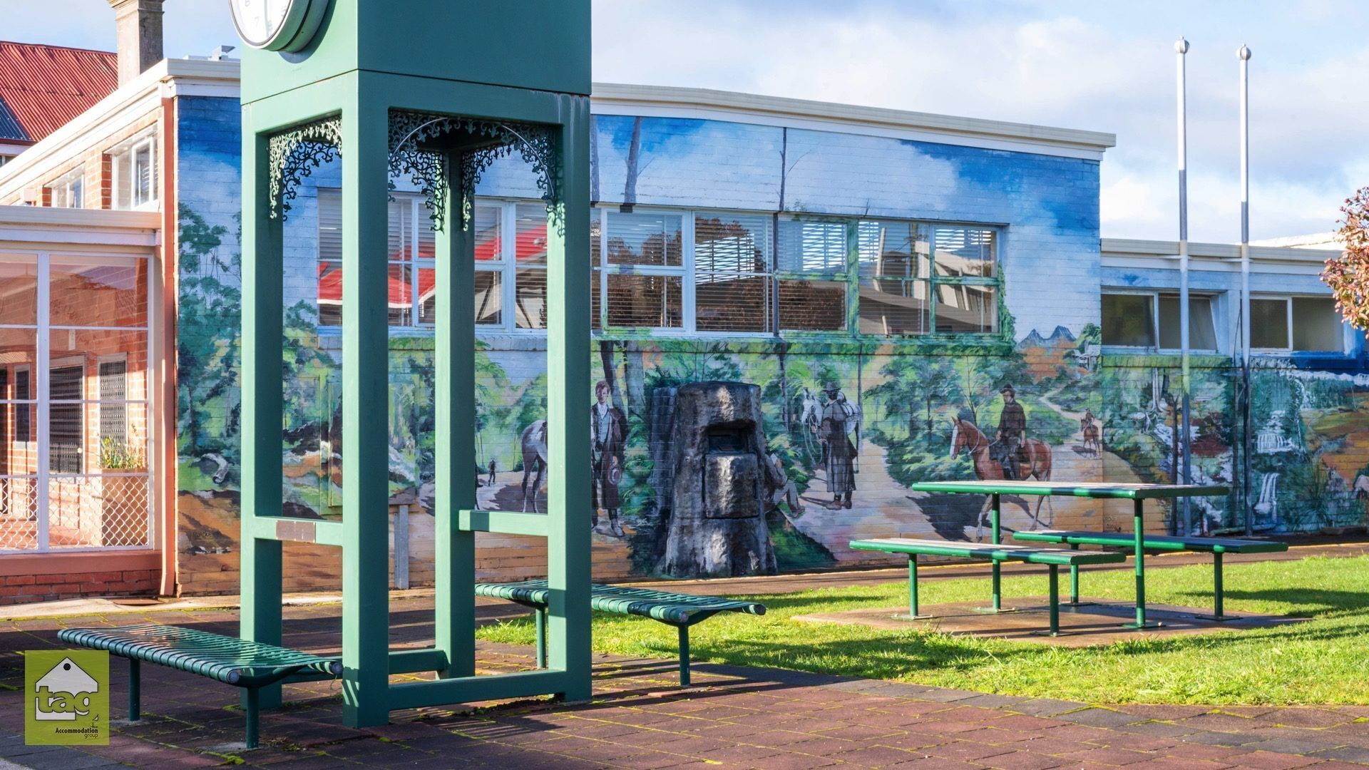 Sheffield is the town of murals. — image 22