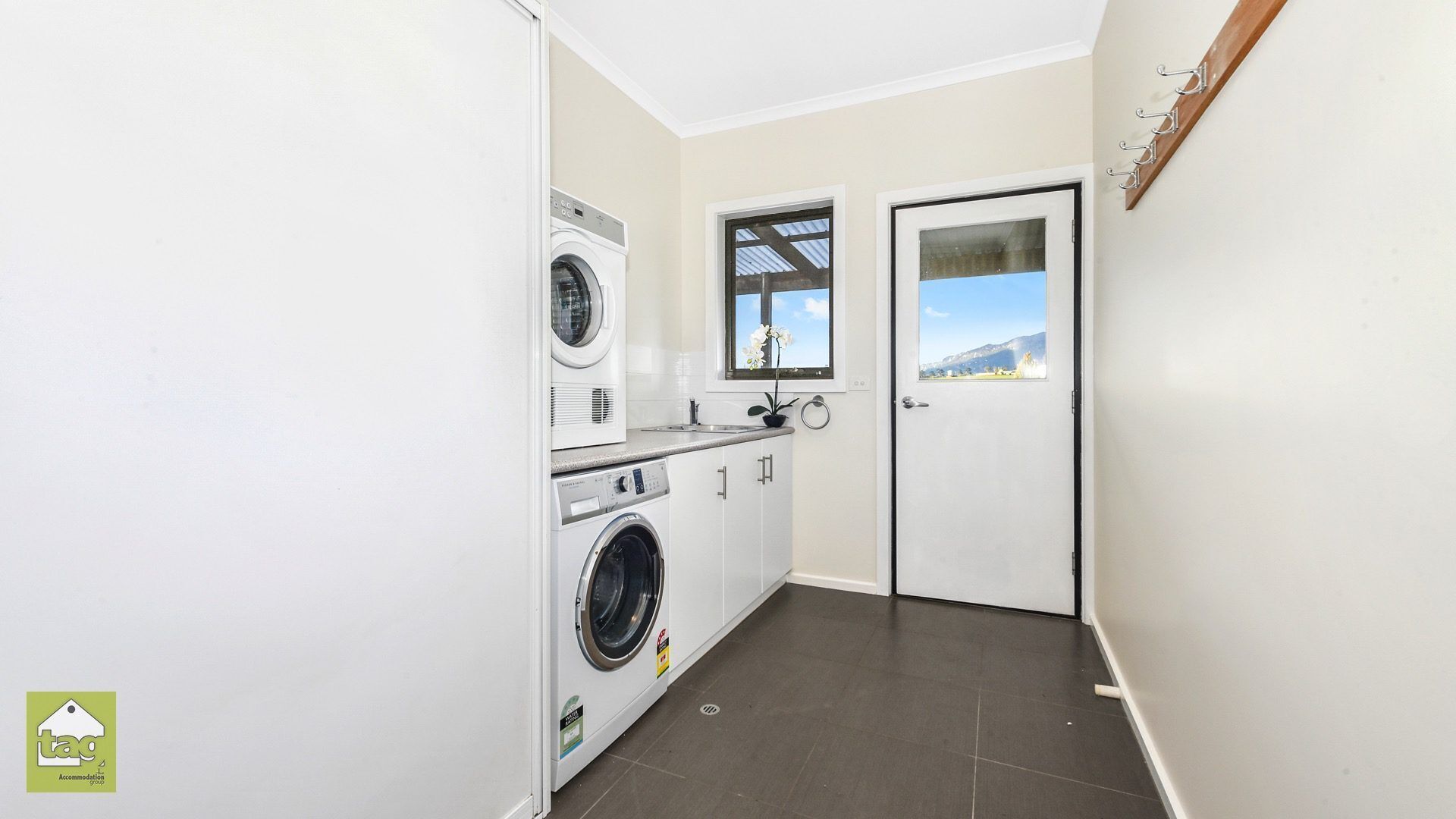 Sheffield is the town of murals. — image 2