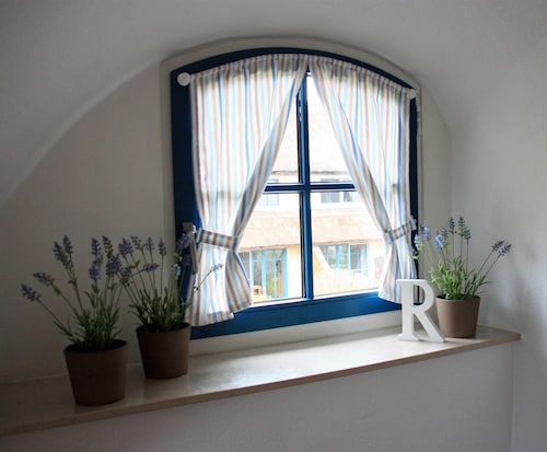 4 Sterne Reetdachhaus Hasel 1 mit Sauna, Kamin, WLAN - DHH Hasel 1