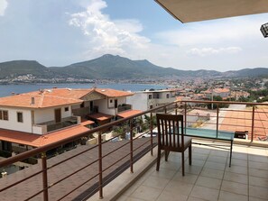 Suite, Jetted Tub, Sea View | Terrace/patio