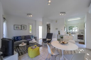 Interior - Protaras Lemon Tree Villa (Protaras)