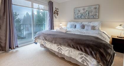 Mont Tremblant Hideaway - Three Bedroom Unit - Ski, Bike and Golf!