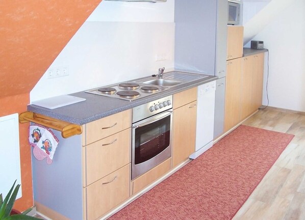 Frigorifero, microonde, forno, lavastoviglie