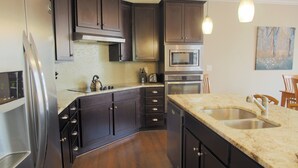 Unclassified image, 3 of 24, button - New TownHome in Peachtree City (Peachtree City)
