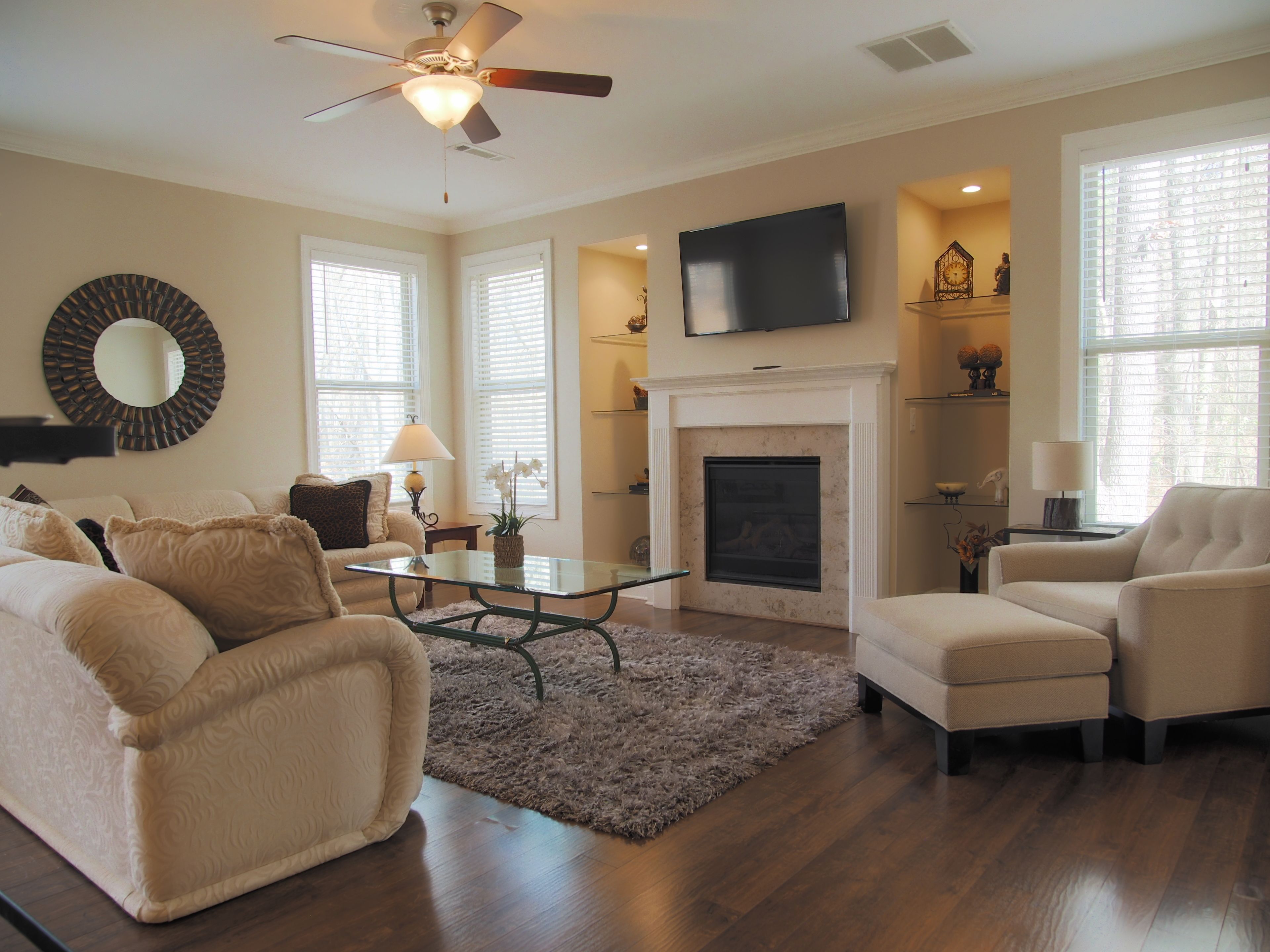 Deluxe Townhome, Garden View | Living area | Smart TV, fireplace