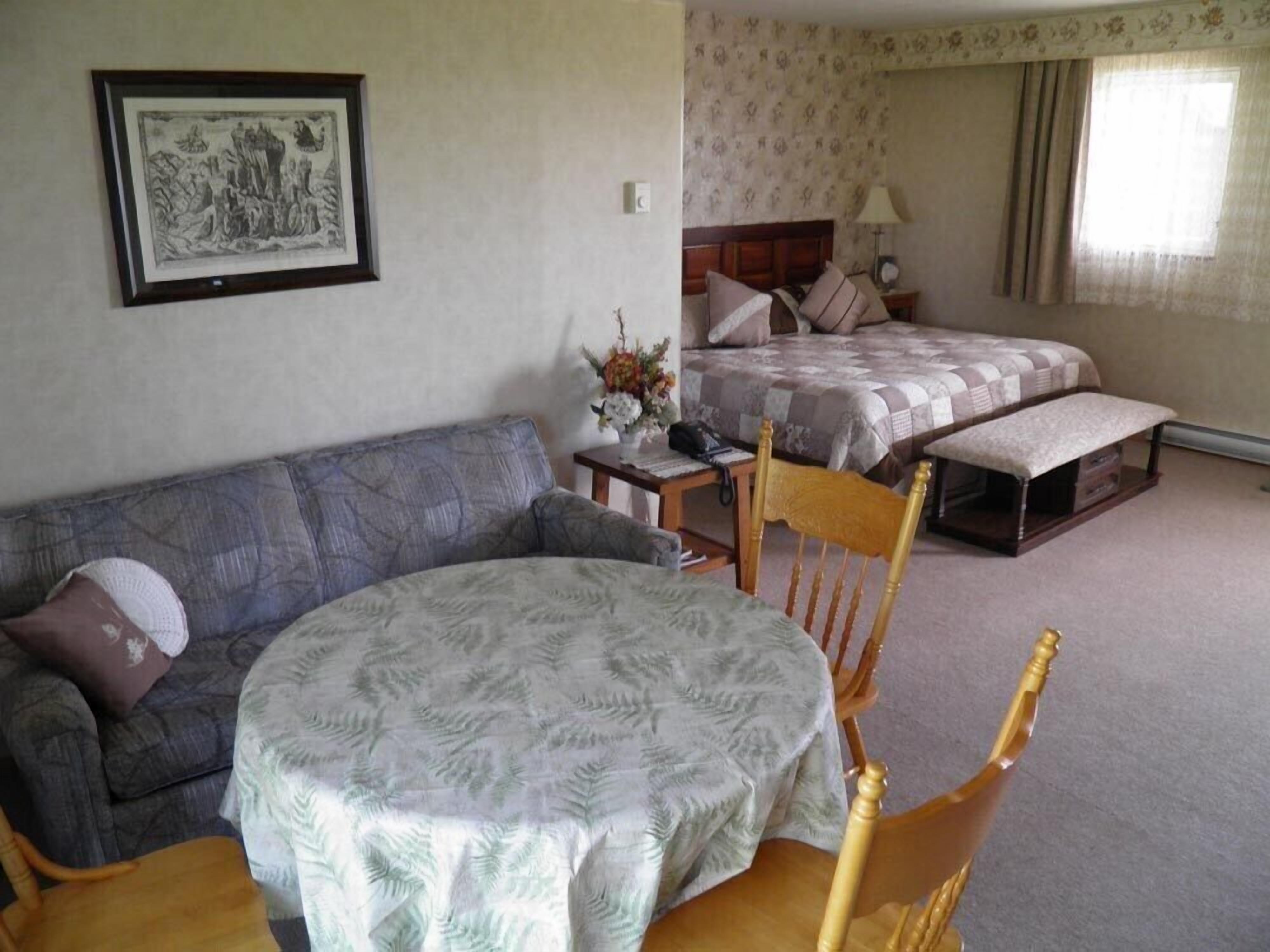 Chambre supérieure, 2 grands lits, vue sur l’océan | Literie de qualité, décor unique, ameublement unique