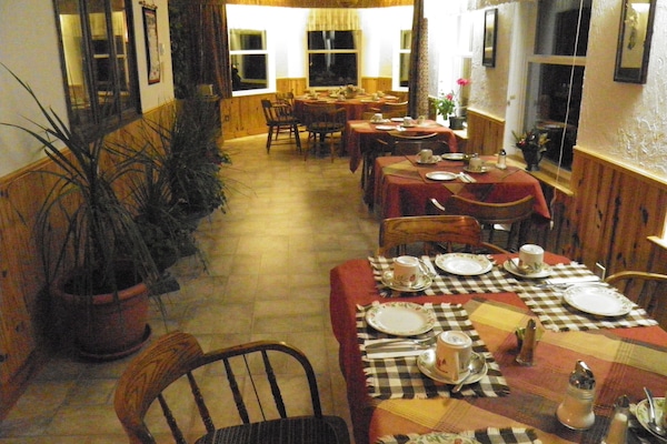 Daily full breakfast for a fee