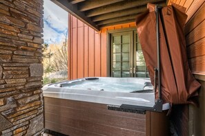 Bain à remous extérieur