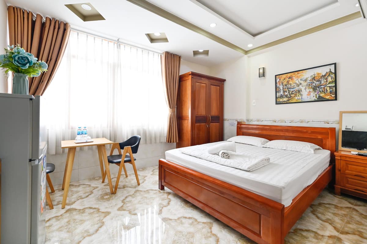 Double Room | Desk, iron/ironing board, free WiFi