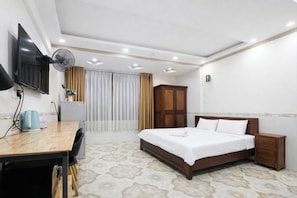 Double Room | Desk, iron/ironing board, free WiFi