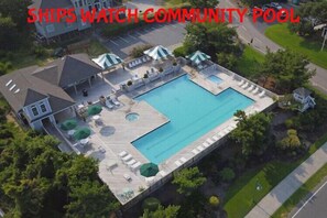 Pool - 2 blocks to Ships Watch beach access - The Borden (Duck)