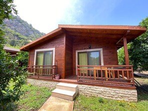 Villa | Soundproofing, iron/ironing board, free WiFi, bed sheets