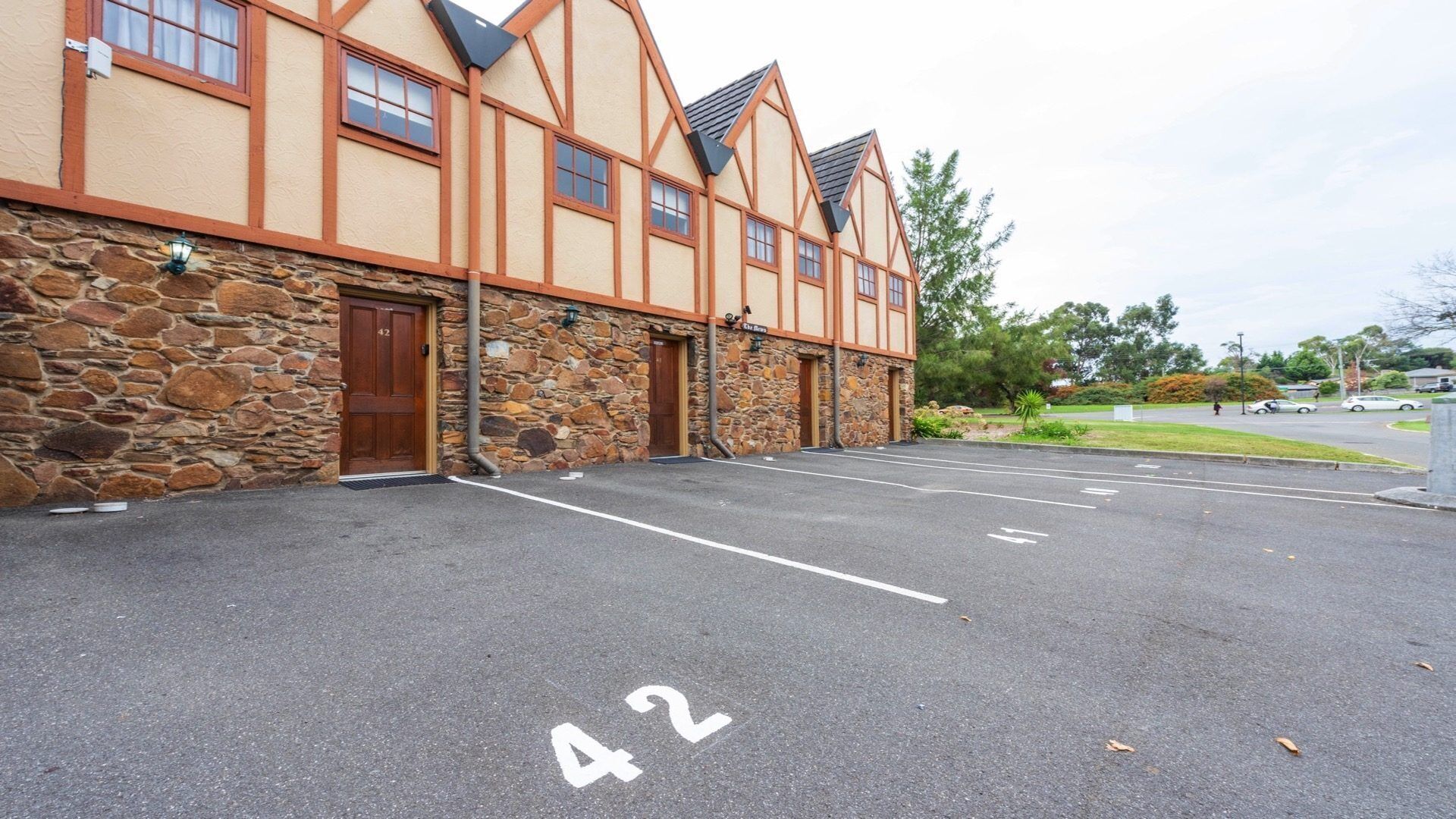 Short drive to the Launceston CBD — image 23