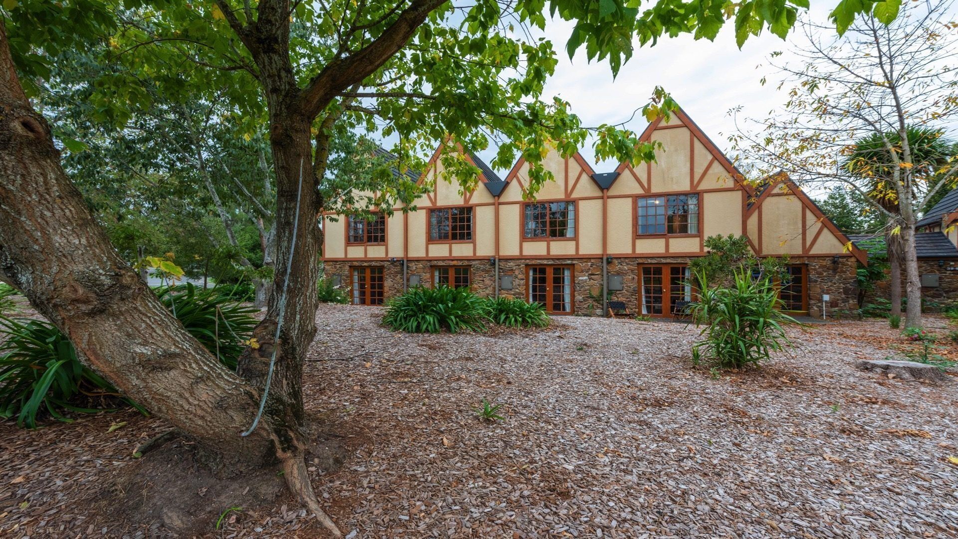 Short drive to the Launceston CBD — image 19