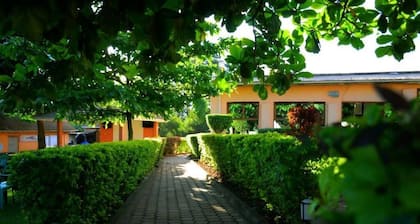 Lyden Cottages