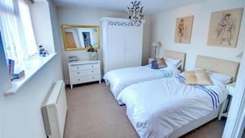 3 bedrooms, iron/ironing board, travel crib, WiFi