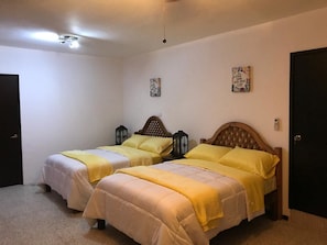 Comfort-Doppelzimmer | Individuell dekoriert, individuell eingerichtet, Verdunkelungsvorhänge