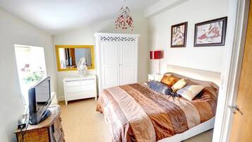 2 Schlafzimmer, Bügeleisen/Bügelbrett, Reisekinderbett, WLAN