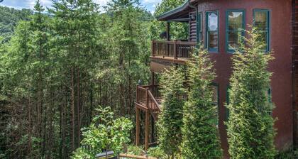 Pool Table, Hot Tub, Pigeon Forge, Fire Pit, Fishing Pond
