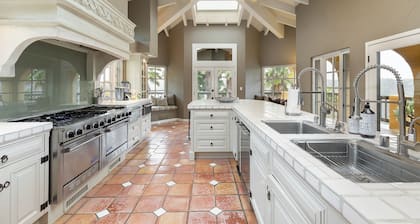 Exquisite Wine Country Villa, Winery And Wine Cave, Villa Montebella