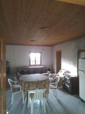 TV, books, music library, video library