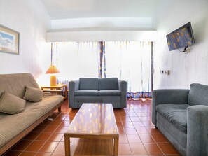 3 bedrooms, in-room safe, individually decorated, individually furnished