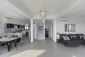 Interior - Greco Hilltop Views (Paralimni)