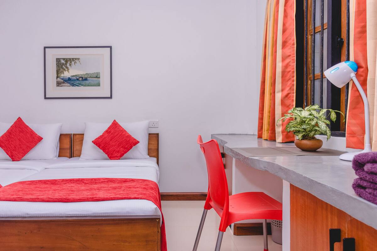 Standard-Doppelzimmer, Gartenblick | Wohnzimmer