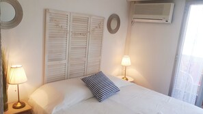 1 chambre, fer et planche à repasser, accès Internet, draps fournis