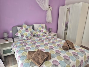 1 bedroom, iron/ironing board, free WiFi, bed sheets