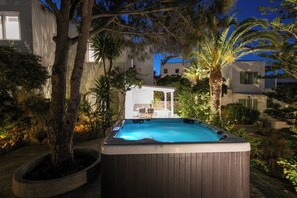 經典開放式客房, 1 張加大雙人床, 花園景觀 | 露台/庭院