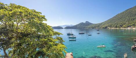 Habitación superior, vistas al mar | Minibar, sistema de insonorización, wifi gratis