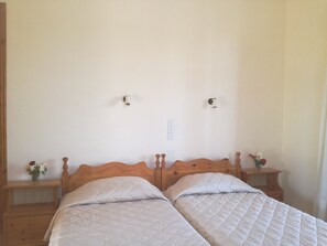 Apartment | Laptop workspace, iron/ironing board, free cots/infant beds, free WiFi - Tony Studio & Apartments (Zakynthos)