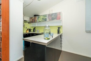 Kühlschrank, Herdplatte, Geschirrspüler