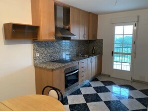 Private kitchen - Upper floor housing (Verín)