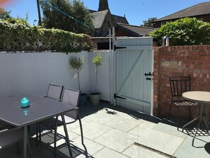 Property grounds - Two bed victorian cottage in the perfect Lytham location (Lytham)