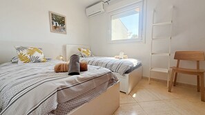 2 bedrooms, iron/ironing board, free WiFi, bed sheets - AP322 Mirlo - Almijara (Nerja)
