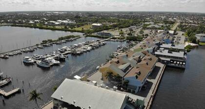 Newly Renovated - Modern Apartment - 1 of 4