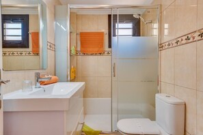 Hair dryer, towels - LOVELY 2 BEDROOMED APARTMENT NEXT TO THE BEACH (Playa de la Américas)