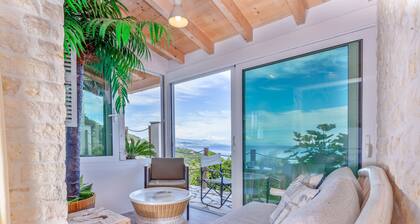 Castaway cottage - Stunning sea view apt!