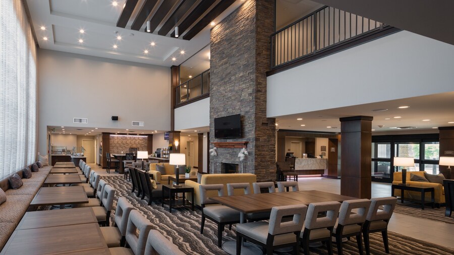 Staybridge Suites Phoenix - Biltmore Area by IHG