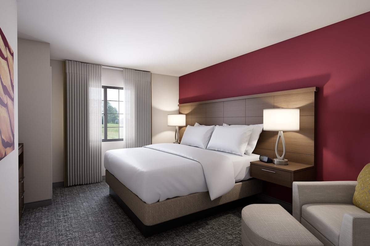1 bedroom, premium bedding, pillowtop beds, desk
