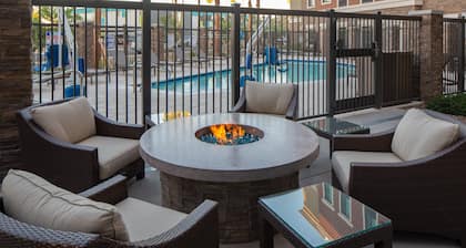Staybridge Suites Phoenix - Biltmore Area by IHG
