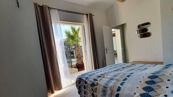 3 chambres, fer et planche Ă repasser, Wi-Fi gratuit, draps fournis