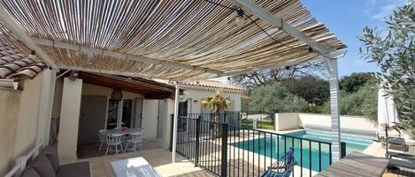 Piscine extérieure, piscine chauffée