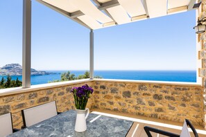 Outdoor dining - Amazing sea views, heated pool, near the Beach (Rethymno)