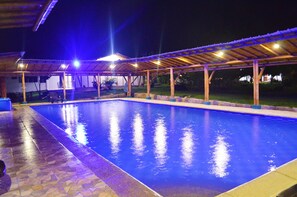 Utomhuspool