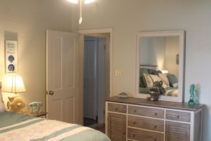 3 bedrooms, in-room safe, iron/ironing board, free WiFi