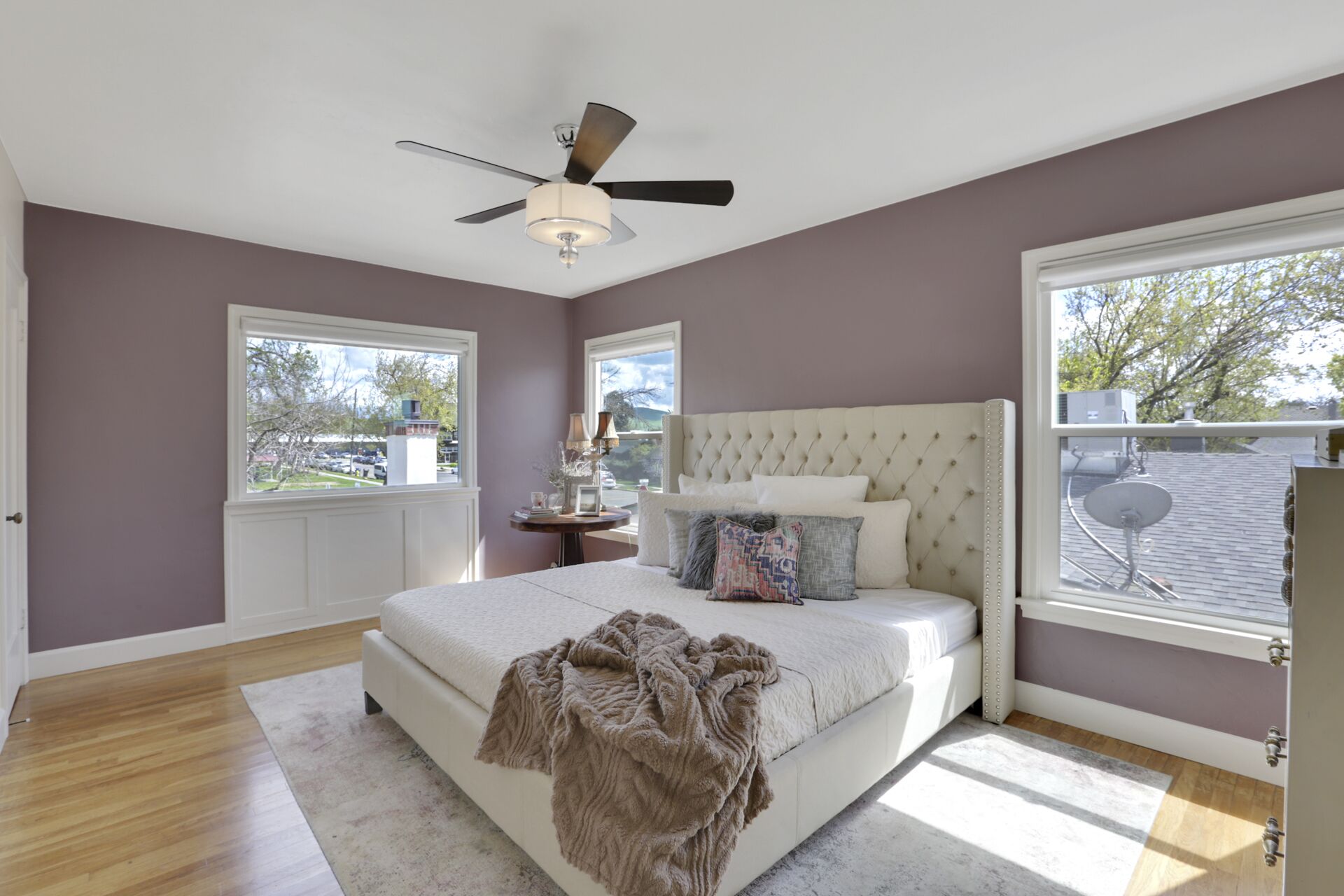 4 bedrooms, desk, iron/ironing board, WiFi