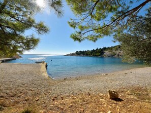 Beach nearby - Apartment Beba by Interhome (Karlobag)